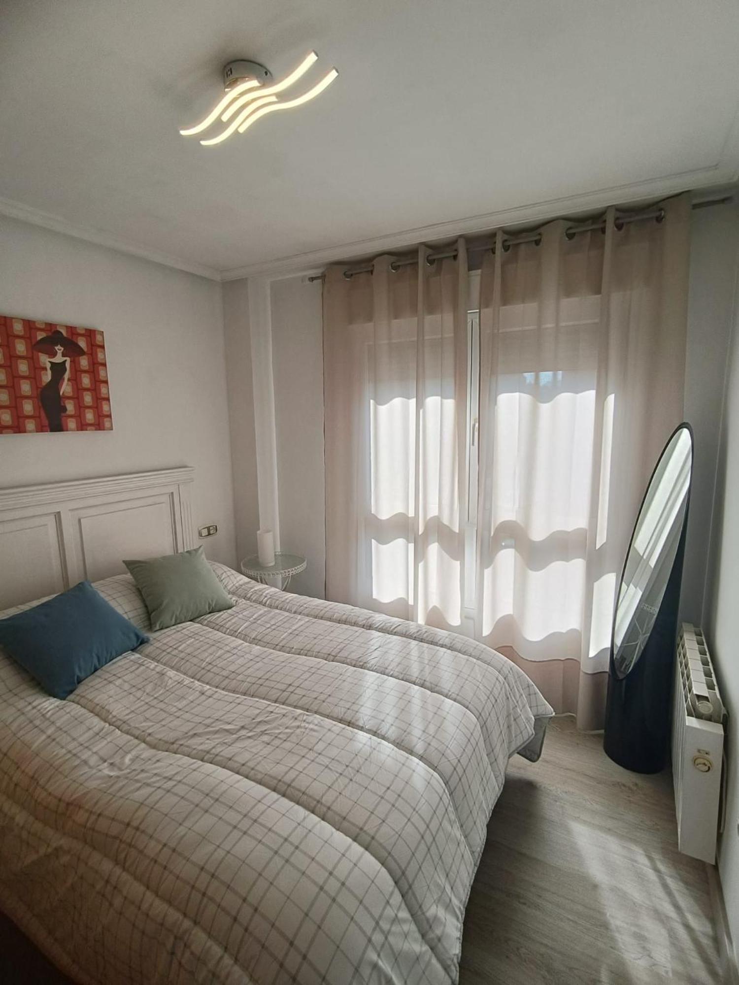 Apartamento Hospital Los Prados Parking Gratuito Οβιέδο Εξωτερικό φωτογραφία